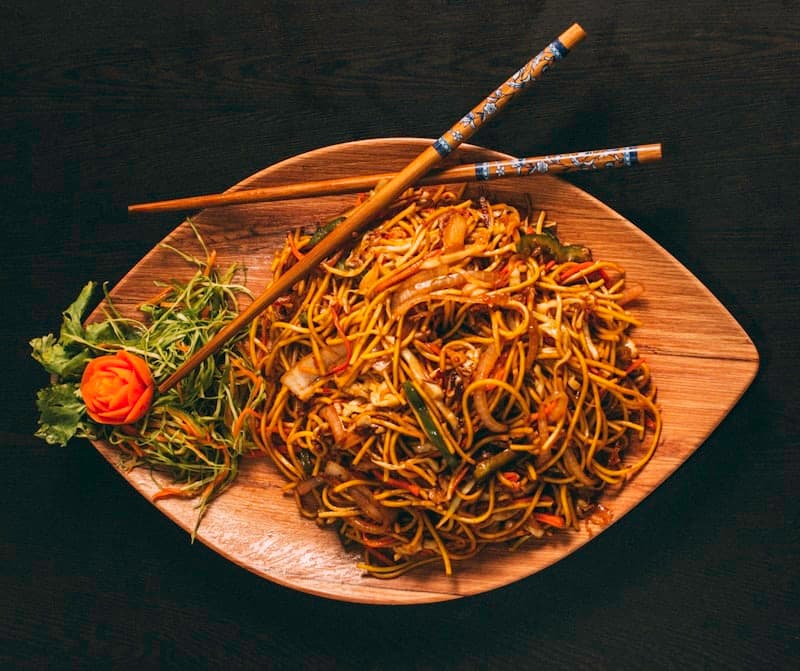 Kurczak z papryką chilli i trawą cytrynową
